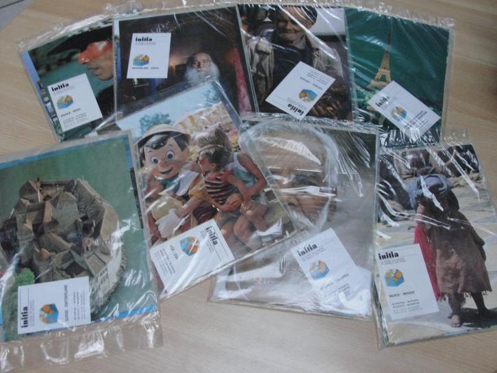 Initia, "de wereld m'n thuis" reeks over landendossiers 1980, Verzamelen, Foto's en Prenten, Nieuw, Foto, Buitenland, 1980 tot heden