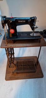 Singer trap naaimachine antiek, Ophalen