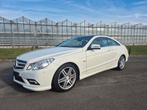 Mercedes E250 CGI benzine 149dkm Amg pakket Pano,Xenon,Airco, Auto's, Automaat, Achterwielaandrijving, 4 cilinders, Wit