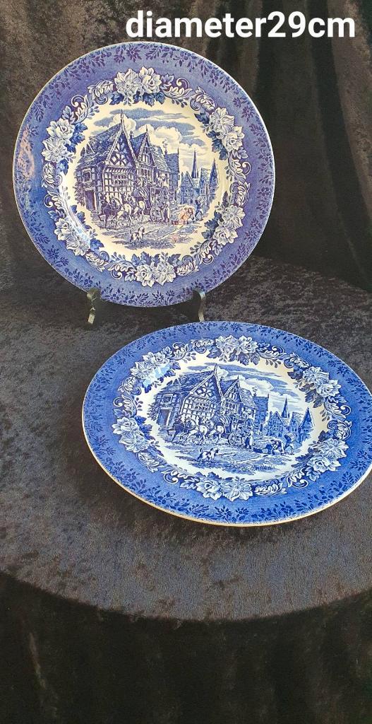 2 grote vintage borden, Huis en Inrichting, Keuken | Servies, Bord(en), Ophalen