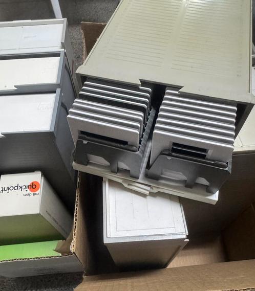 10 Gevulde Verdeeldozen + sliders + dia’s, Audio, Tv en Foto, Diaprojectoren, Gebruikt, Ophalen