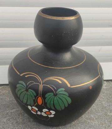 vase en faience saint ghislain beschikbaar voor biedingen