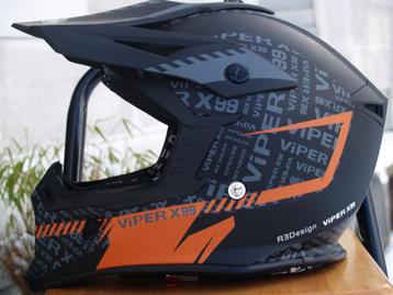 Off-roadjack in KTM-kleur (L) en helm (M). beschikbaar voor biedingen