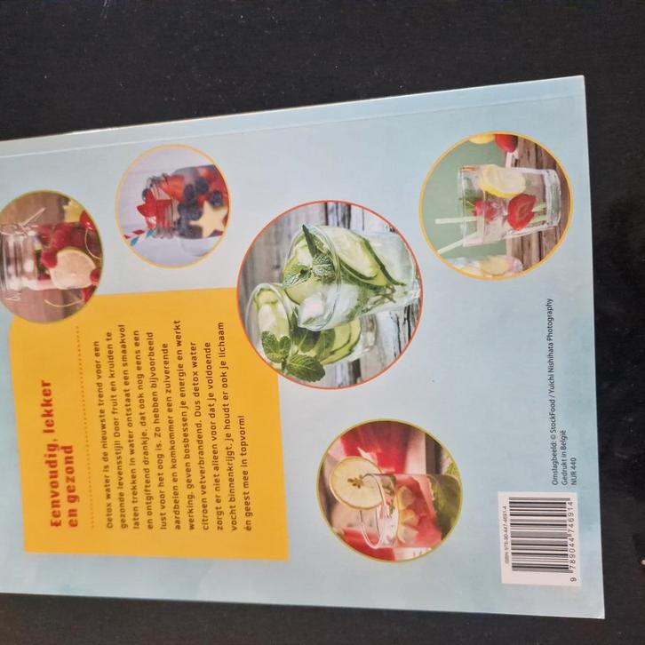 Anne Iburg - Detox water, Boeken, Kookboeken, Zo goed als nieuw, Ophalen