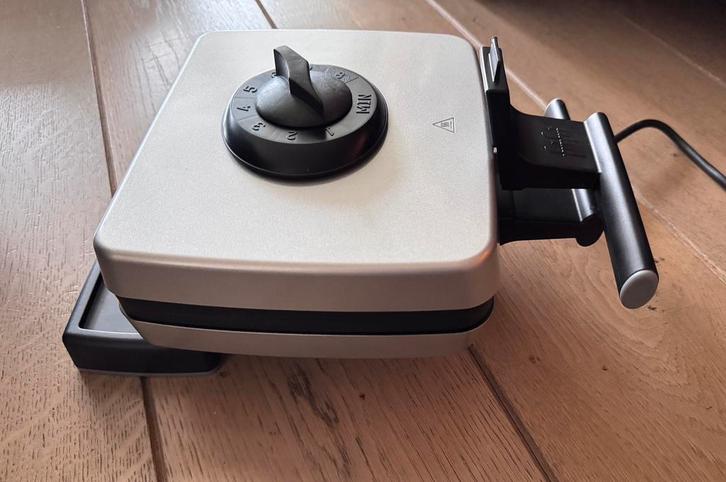 Prima Frifri / Nova wafelijzer met 3 sets bakvormen, Elektronische apparatuur, Wafelijzers, Gebruikt, Uitneembare platen, Ophalen