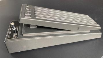 BOSS stereo volume/expressie pedaal beschikbaar voor biedingen