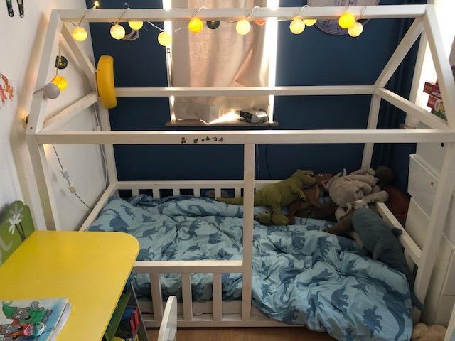 Lit cabane + Bureau et Bibliothèque, Enfants & Bébés, Chambre d'enfant | Lits, Utilisé, Matelas, Enlèvement