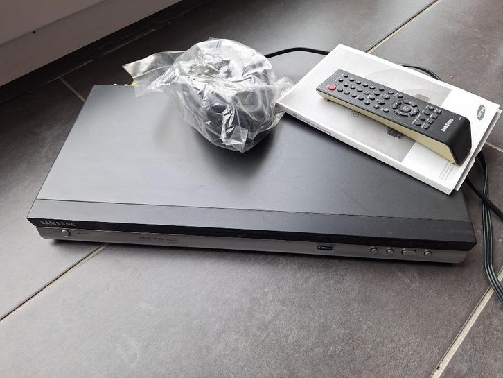 Samsung DVD-P370 DVD-speler, Audio, Tv en Foto, DVD spelers, Zo goed als nieuw, Dvd-speler, Samsung, Draagbaar, Ophalen of Verzenden