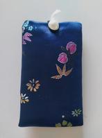 Vintage Blauw Chinees Motief Tasje met knoop, Handtassen en Accessoires, Tassen | Damestassen, Blauw, Gebruikt, Ophalen of Verzenden