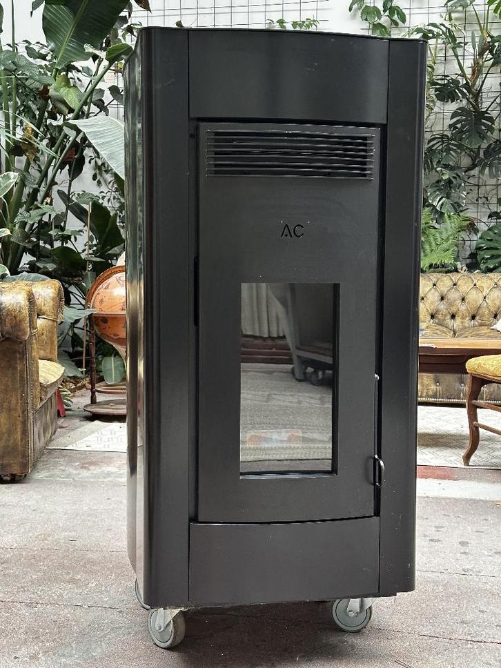 Poêle à granulés Cv 20kW Ambiente Calore Alfa20, Maison & Meubles, Poêles, Comme neuf, Autoportant, Poêle à granulés, Autres carburants