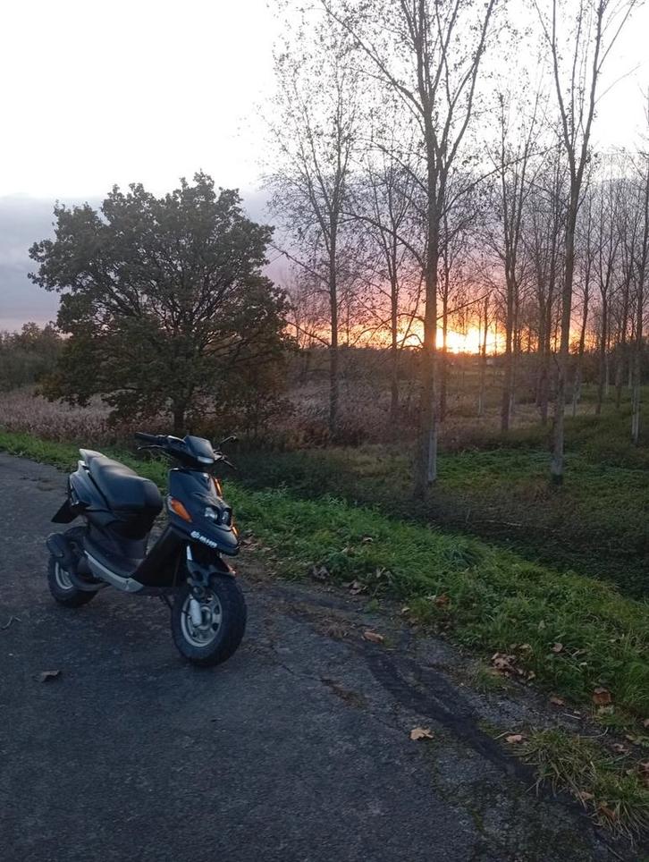 Next generation  B klasse, Fietsen en Brommers, Brommers | Derbi, Ophalen