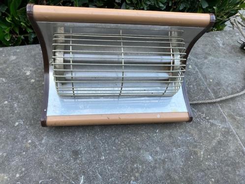 VINTAGE STRAALKACHEL 1982 MADE IN GDR. WERKT NOG., Antiek en Kunst, Curiosa en Brocante, Ophalen of Verzenden