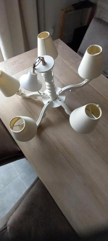 landelijke lamp met 5 kapjes  beschikbaar voor biedingen