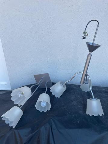 set de 2 lustres florales modernes  beschikbaar voor biedingen