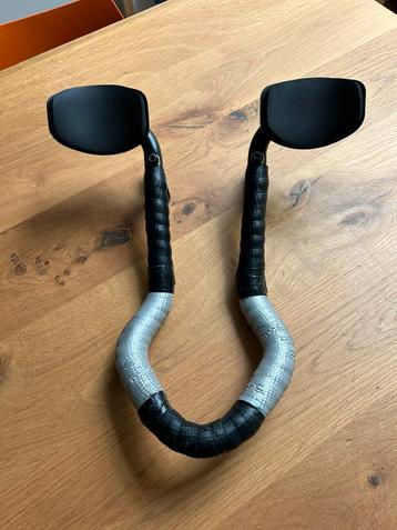 Triatlonstuur beschikbaar voor biedingen