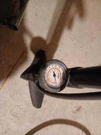 Fietspomp Btwin, Fietsen en Brommers, Fietsaccessoires | Fietspompen, Ophalen, Gebruikt