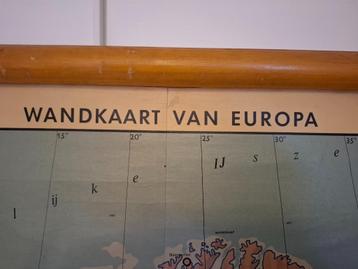 Antieke wandkaart/schoolkaart Europa beschikbaar voor biedingen