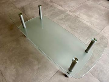 Table basse en verre