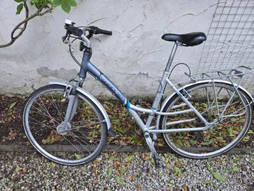 Aluminium damesfiets thompson beschikbaar voor biedingen
