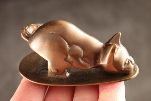 Messing kat paperclip, Antiek en Kunst, Curiosa en Brocante, Verzenden