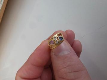 18kt gouden damesring met diamant en edelsteen  beschikbaar voor biedingen