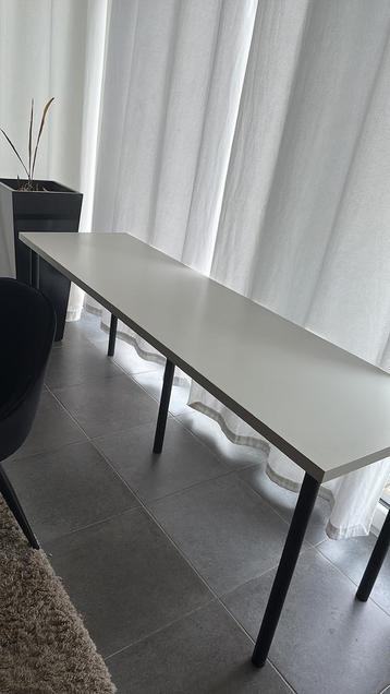 Werktafel / Bureau beschikbaar voor biedingen