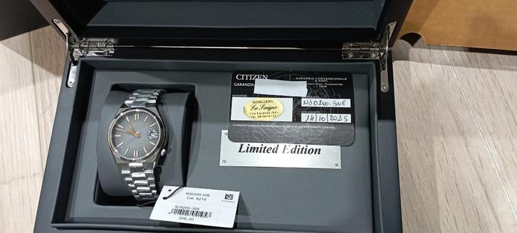 Citizen Tsuyosa Time Slip édition limitée neuve NJ0200-50E, Handtassen en Accessoires, Horloges | Heren, Nieuw, Polshorloge, Citizen
