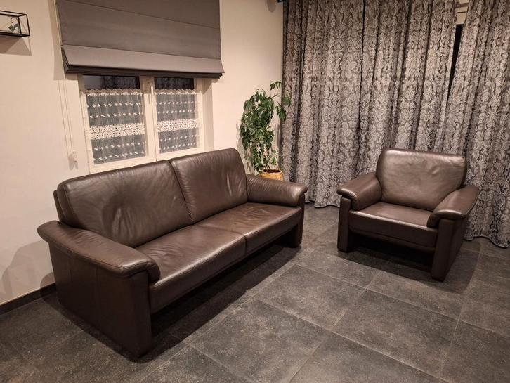 Donkerbruine echt lederen 2,5 zit en 1 zit te koop, Huis en Inrichting, Zetels | Complete zithoeken, Zo goed als nieuw, Leer, Ophalen