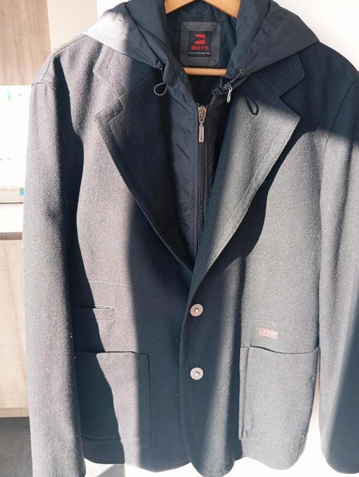 Zwarte blazer met uitneembare kap, Kleding | Heren, Kostuums en vesten, Zo goed als nieuw, Maat 48/50 (M), Zwart, Ophalen of Verzenden