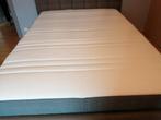 Lit, sommier, matelas, très peu servi 180€, Gris, Tissu, Enlèvement, 200 cm