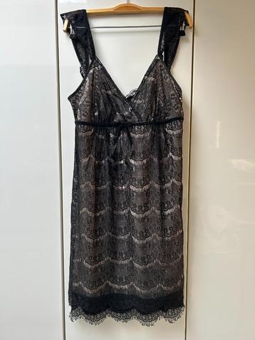 Robe noire dentelle Top Studio - Taille 42 *, Taille 42/44 (L), Enlèvement ou Envoi, Comme neuf, Noir