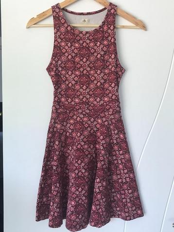 Zomerkleedje (Hollister) beschikbaar voor biedingen