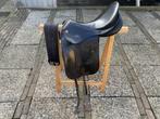 Zwart Dressuurzadel 18 Inch + singel, Dieren en Toebehoren, Ophalen, Gebruikt, Dressuur
