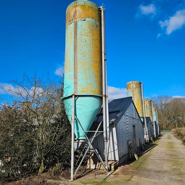 4 gratis voedersilo's van elk 10 ton, Zakelijke goederen, Landbouw | Veevoer, Ophalen