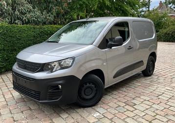 Peugeot 1.5 Blue Hdi Automaat ### 57000 km ### beschikbaar voor biedingen