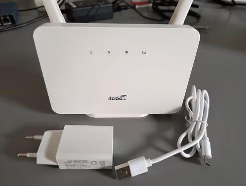 4G Modem met SIM Kaart, Computers en Software, Accesspoints, Zo goed als nieuw, Ophalen