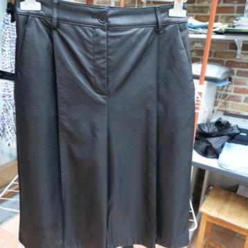 Broek (bermuda) nieuw zwart 7/8 Imperial mt 36-38 beschikbaar voor biedingen