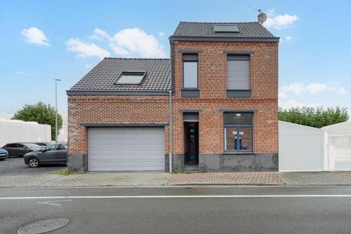 Spacieuse maison 3 façades avec garage, Immo, Maisons à vendre, Province de Hainaut, Jusqu'à 200 m², Maison de coin, E