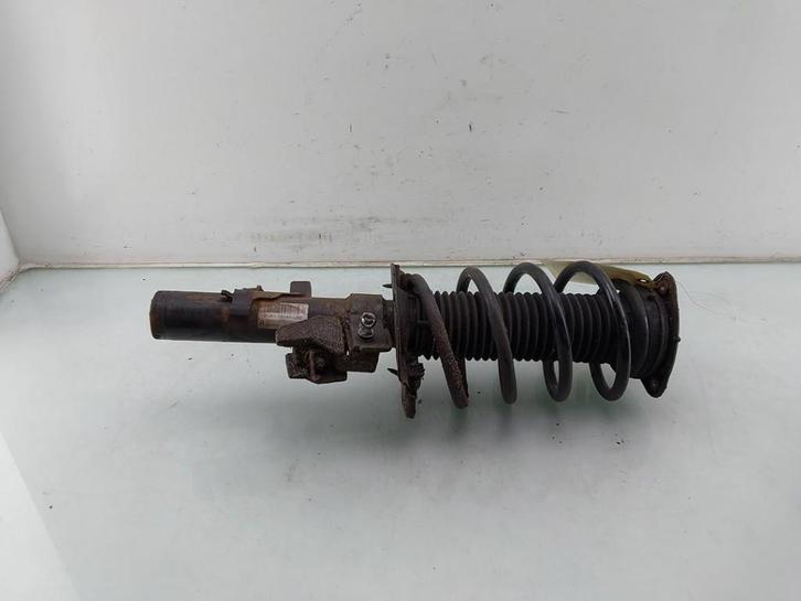 SCHOKBREKER RECHTS VOOR Ford Focus 3 (01-2010/01-2020), Auto-onderdelen, Ophanging en Onderstel, Ford, Gebruikt