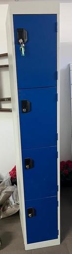 Lockerkast (4 lockers), Ophalen, Zo goed als nieuw