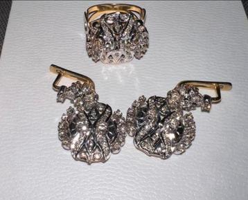 Serti de diamants 18 carats, Enlèvement, Or