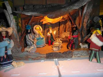 Kerststal en Beelden handgemaakt beschikbaar voor biedingen