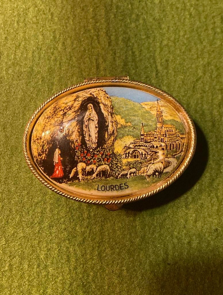 Vintage snuisterij- of pillendoosje Lourdes, Antiek en Kunst, Curiosa en Brocante, Ophalen of Verzenden