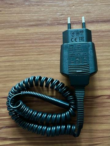 Chargeur pour rasoir /tondeuse Braun 6,9 v. beschikbaar voor biedingen