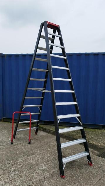 Alu Trapladders Dubbele 3/12 tr, Altrex Petry Solide Wurth beschikbaar voor biedingen