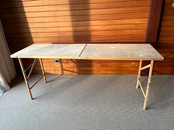 Opvouwbare behangtafel beschikbaar voor biedingen