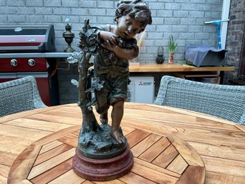 Zeer mooi ANTIEK beeld DENICHEUR van Aug Moreau, Antiek en Kunst, Kunst | Beelden en Houtsnijwerken, Ophalen of Verzenden