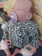 Bell petite fille  reborn, Ophalen, Zo goed als nieuw, Kleertjes