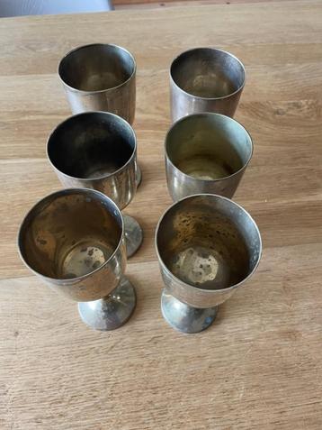 Lot de 6 calices / verres à vin en métal beschikbaar voor biedingen
