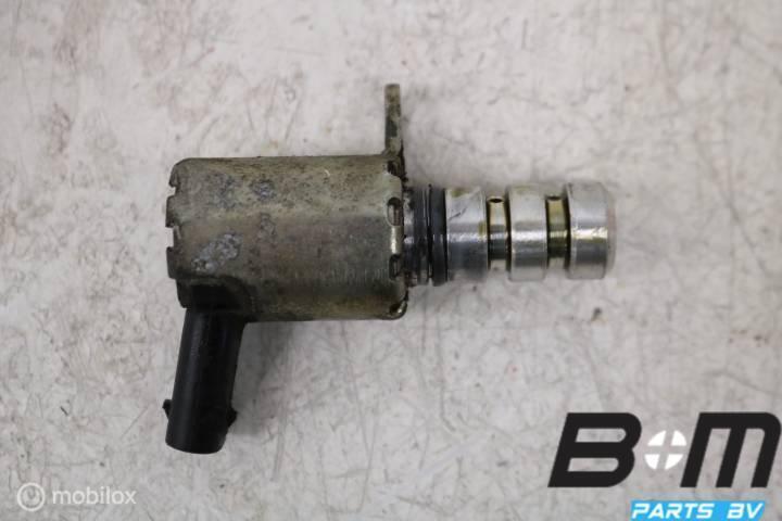 Regeklep in carter VW Golf 7 R 2.0 TFSI DJHA 06K115243L, Auto-onderdelen, Motor en Toebehoren, Gebruikt